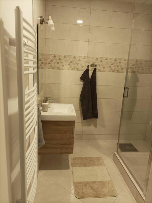 Stylovy Apartman Zemplinska Prešov Buitenkant foto